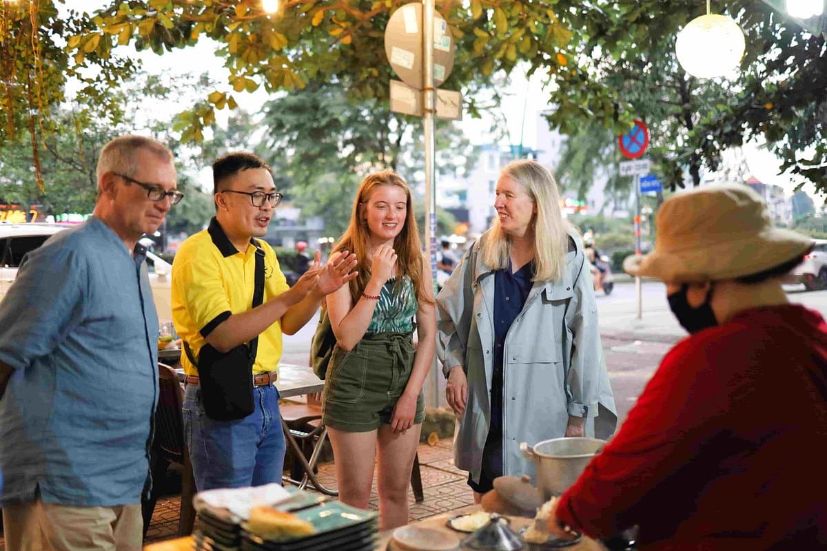 Saigon Scooter Food Tour by Night